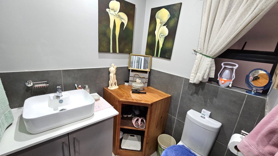 2 Bedroom Property for Sale in Ifafi North West